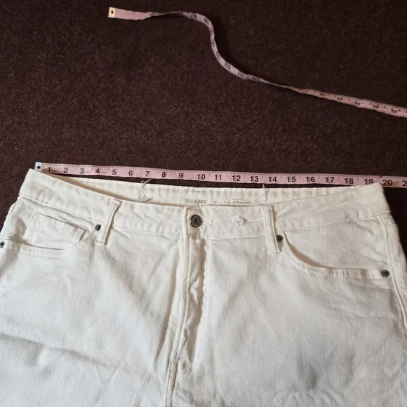 Old Navy OG Straight Shorts In Off White Size 18 Denim - Picture 6 of 8